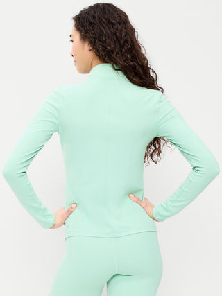 Chaqueta StudioSmooth con cremallera completa.