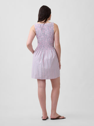 Minivestido fruncido con cuello barco.