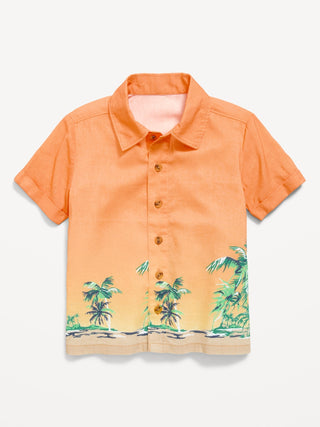 Camisa estampada de manga corta para niños pequeños.