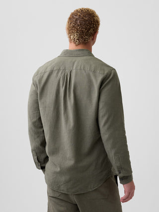 Camisa de mezcla de lino con corte estándar.