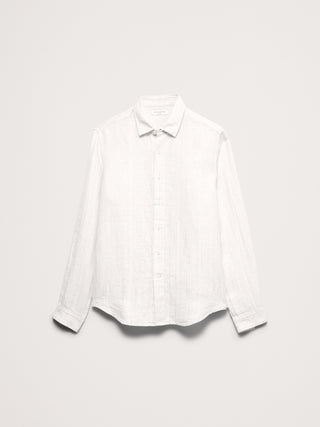 Camisa de corte estándar de lino y algodón texturizado.