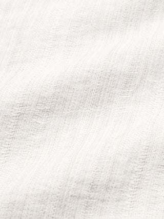 Camisa de corte estándar de lino y algodón texturizado.