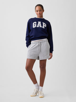Sudadera con logo de Gap.