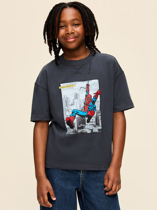 Camiseta gráfica extragrande de Old Navy x Marvel Spider-Man para niño.