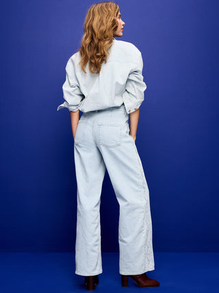Jeans anchos bordados con cintura extra alta.