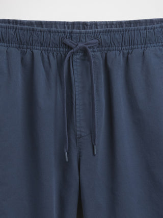 Shorts fáciles de sarga de 7".