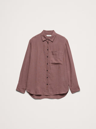 La camisa de lino extragrande.