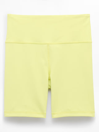 Pantalón corto Elation de talle ultra alto de 7".