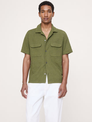 Camisa Resort de punto texturizado.