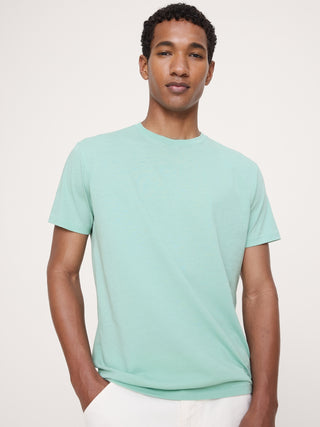 Camiseta ligera de algodón con cuello redondo.