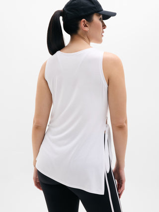 Camiseta sin mangas Move With Ease Asym Tie.