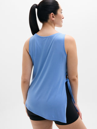 Camiseta sin mangas Move With Ease Asym Tie.