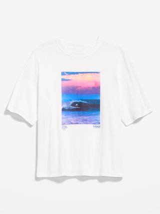Camiseta holgada de manga corta con cuello redondo.