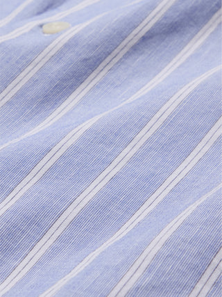 Camisa de vestir slim fit de lino y algodón.