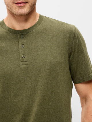 Camiseta henley.
