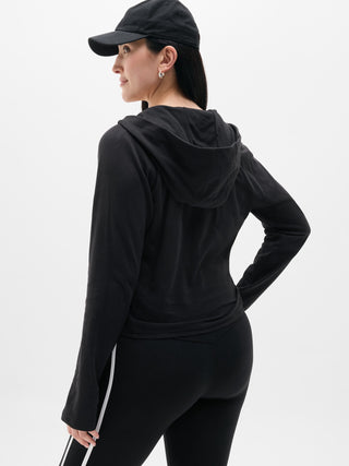 Sudadera con capucha cruzada de felpa de algodón aireada.