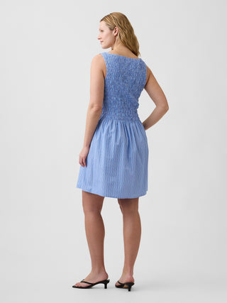 Minivestido fruncido con cuello barco.