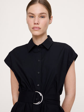 Vestido camisero mini de popelina de algodón con cinturón.