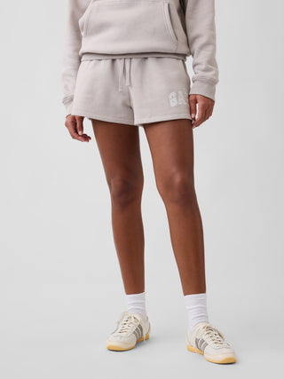 Shorts con logo de Gap.