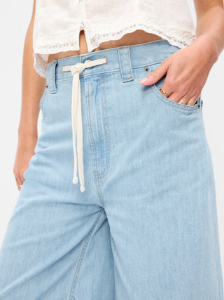 Vaqueros culotte holgados de talle medio.