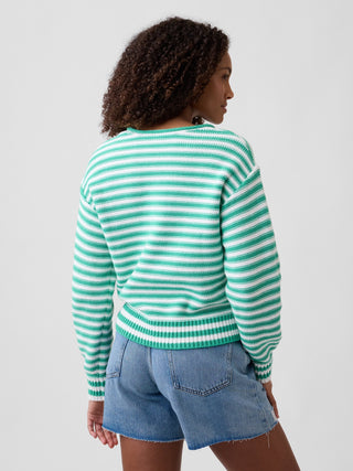 Jersey holgado con cuello vuelto y rayas.