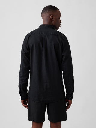 Camisa de mezcla de lino con corte estándar.