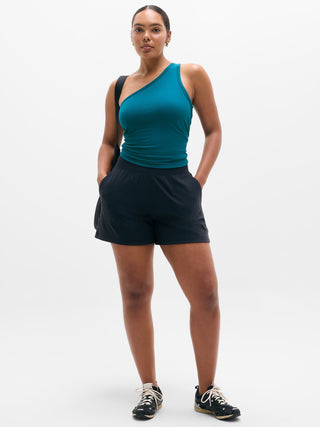 Short Deportivo Talle Medio con Bolsillos