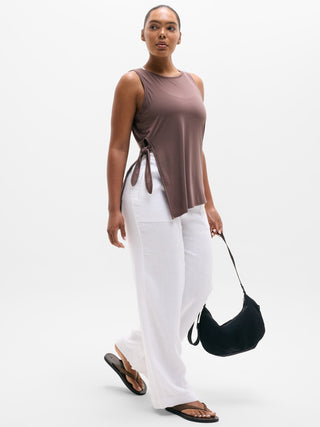Camiseta sin mangas Move With Ease Asym Tie.