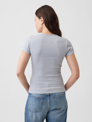 Camiseta moderna con logo Rib Gap.