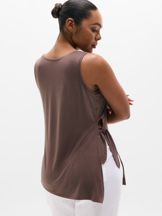 Camiseta sin mangas Move With Ease Asym Tie.