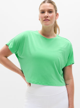 Camiseta corta con facilidad.