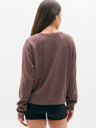 Sudadera aireada de felpa de algodón con cuello redondo.
