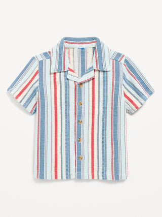 Camisa de rayas texturizadas para niños pequeños.