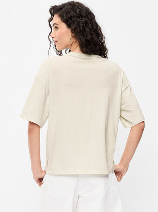 Camiseta holgada de manga corta con cuello redondo.