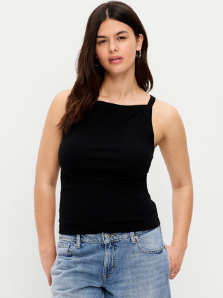 Camiseta sin mangas con delantal sin mangas ajustada.