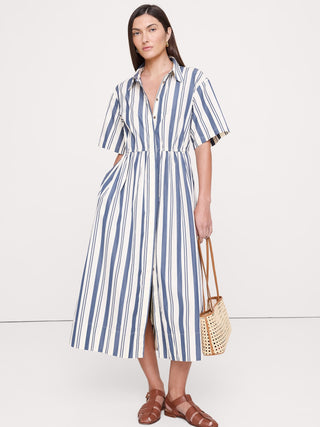 Vestido camisero de popelina con espalda abierta.
