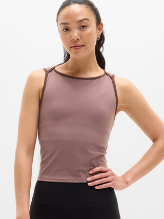 Transcend Camiseta sin mangas con espalda abierta.