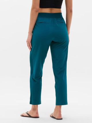 Pantalón Tobillero Talle Medio con Bolsillos