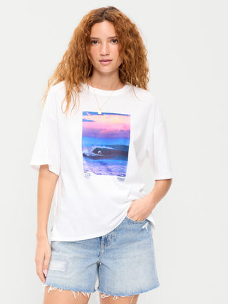 Camiseta holgada de manga corta con cuello redondo.