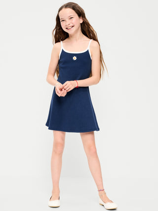 Vestido con vuelo de canalé ajustado sin mangas para niñas.