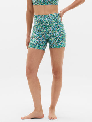 Salutation Stash High-Rise Short 5"
