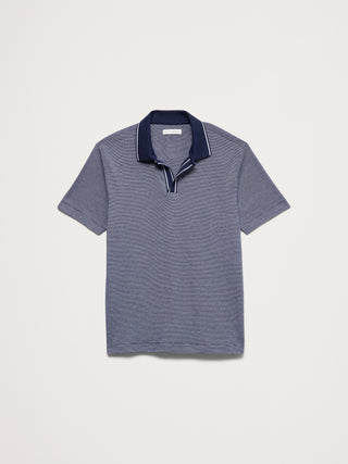Polo con cuello Johnny y toque de lujo.
