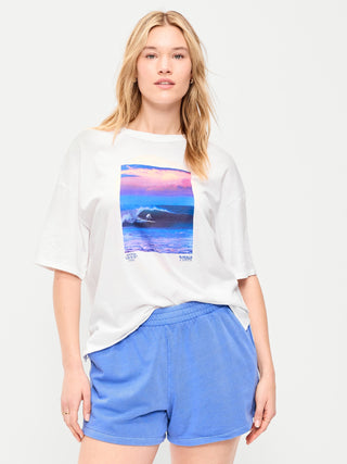 Camiseta holgada de manga corta con cuello redondo.