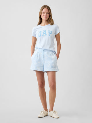 Camiseta con logo de Gap.