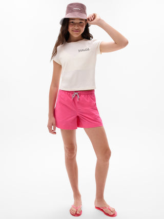 Pantalón corto de campamento tejido para niña Athleta.