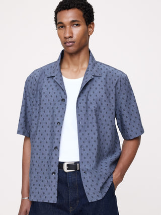 Camisa Resort de algodón Summerweight de ajuste relajado.