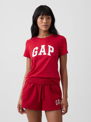 Camiseta con logo de Gap.