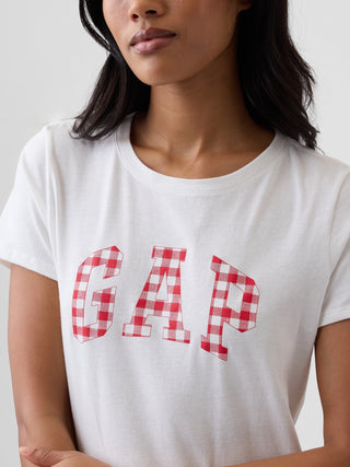 Camiseta con logo de Gap.