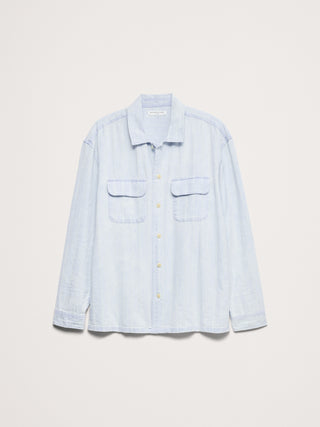 Camisa Resort de mezclilla de corte relajado y manga larga.