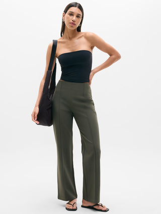 Pantalón Recto Talle Alto Bolsillos Traseros